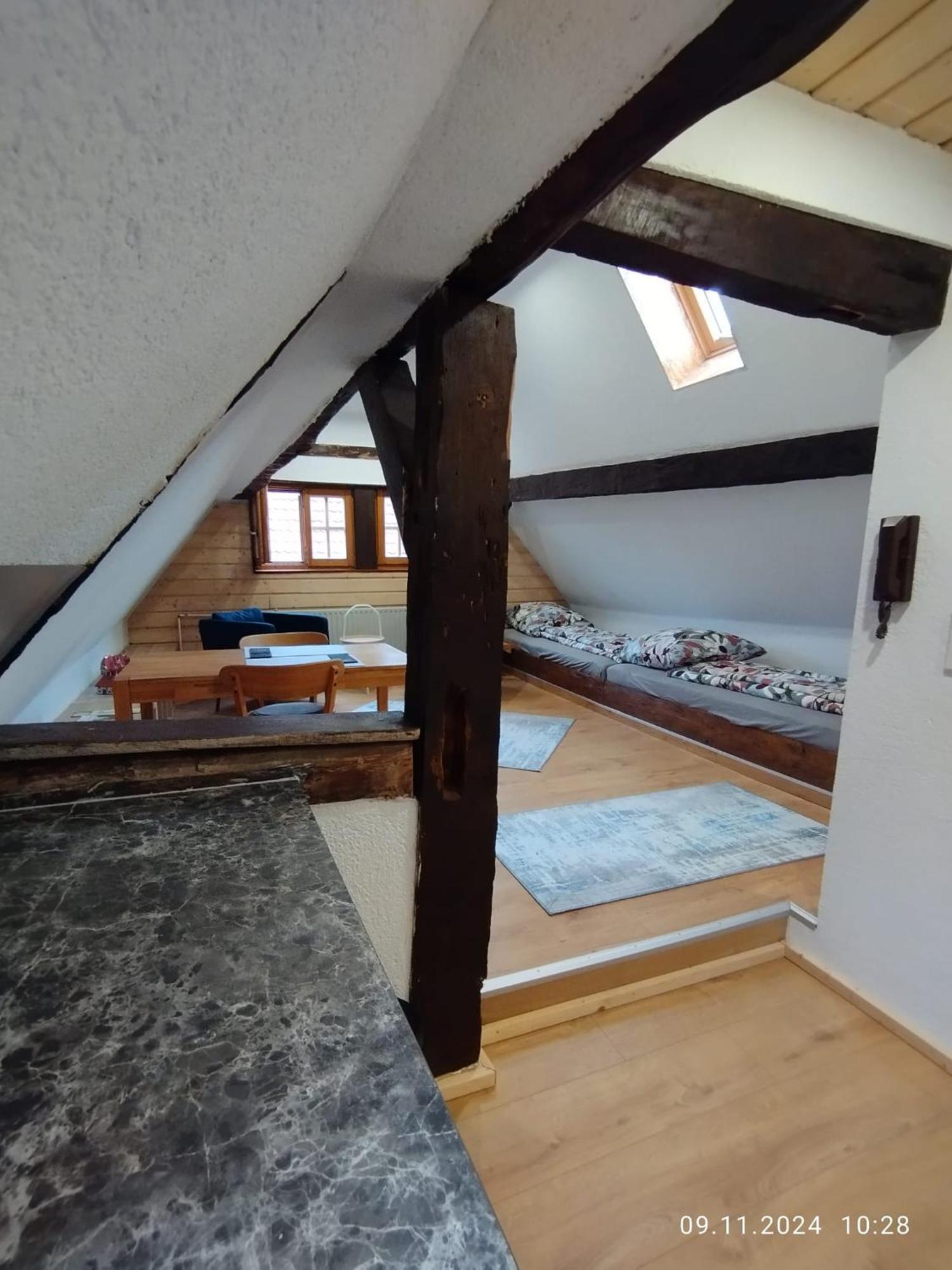 Apartment Dachgeschosswohnung In Der Altstadt Inklusive Parkplatz *